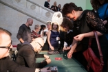 Podpisywanie płyt - Galeria zdjęć Gala "Przedsiębiorstw i Gmin Fair Play" 2012